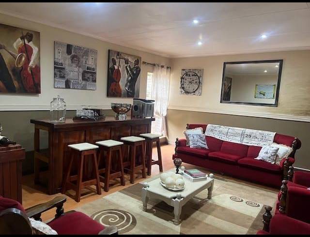 4 BEDROOM HOUSE FOR SALE IN EVANDER